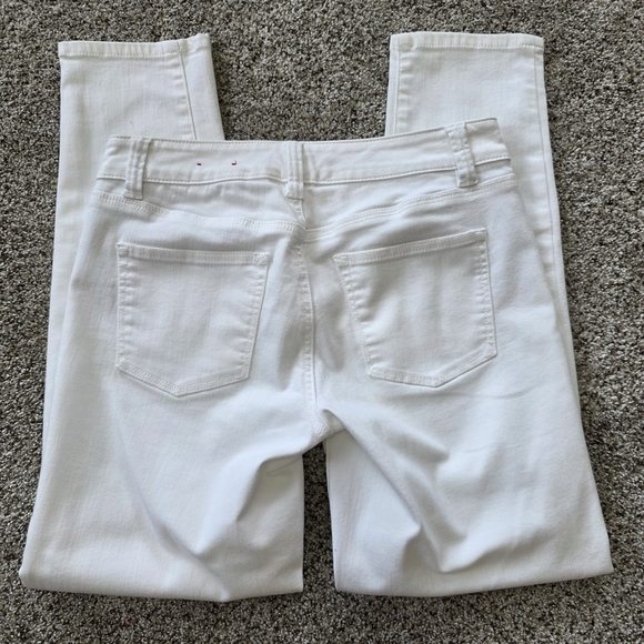 Elegant White Skinny Jeans for Women - Picture 6 of 6